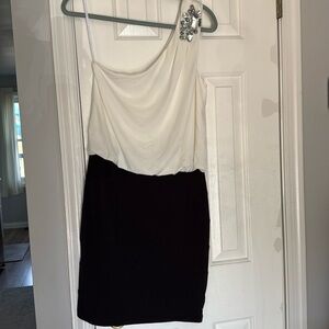 Beautiful one shoulder party dress